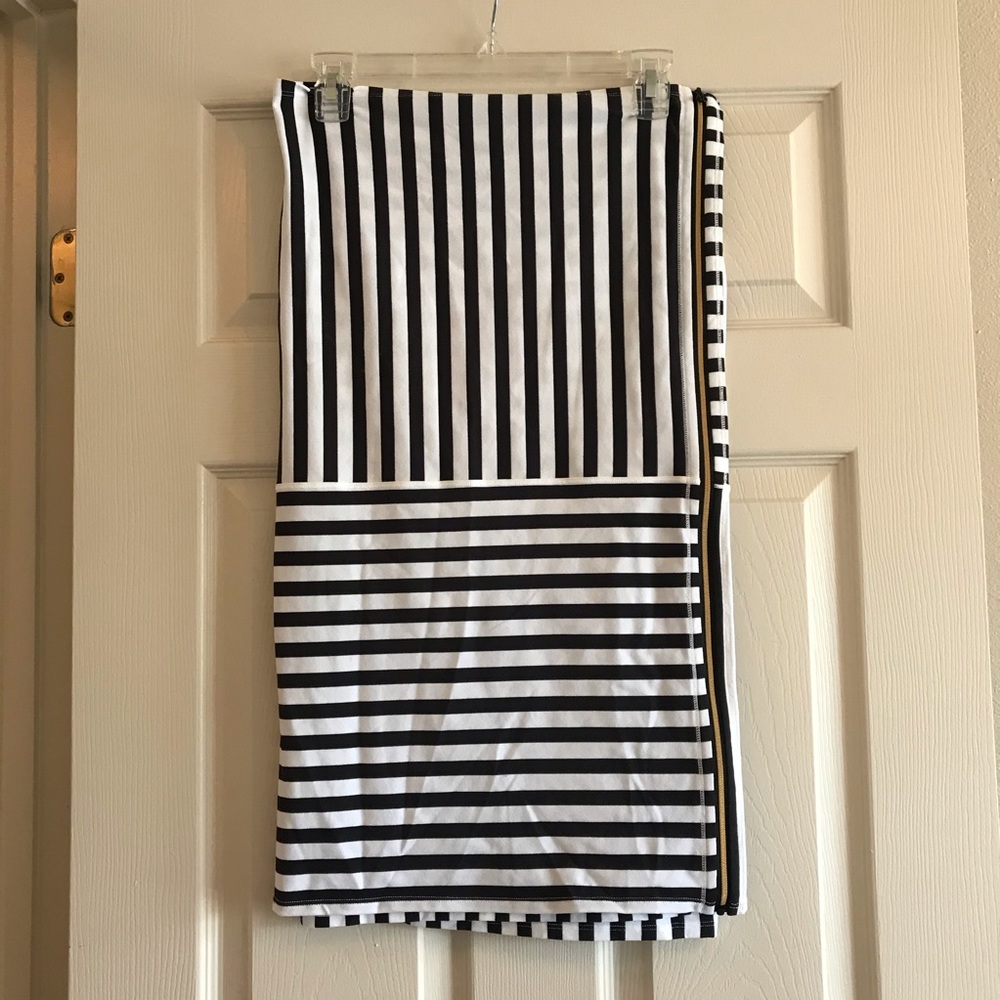 Lululemon SPECIAL EDITION rare Vinyasa Scarf